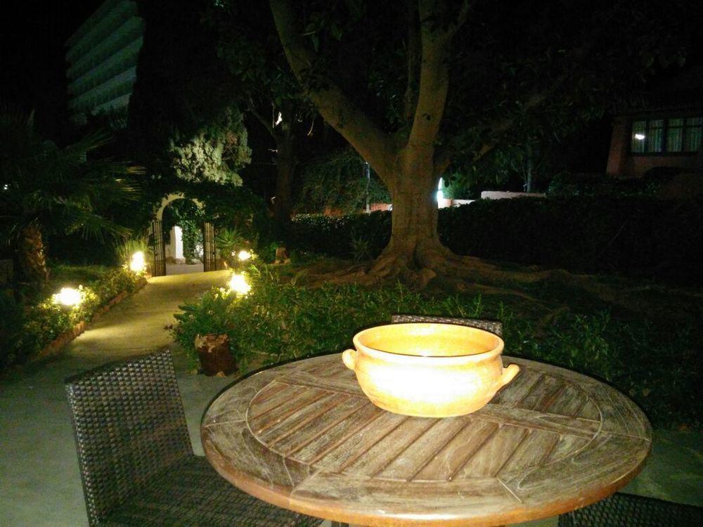 Hostal Boutique Los Geranios Del Pinar Torremolinos Eksteriør bilde
